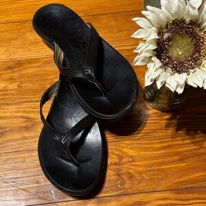 OluKai Black Leather Thong Sandals
